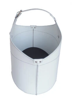 Designer Holzkorb Fabia Weiß Aus Regeneriertem Leder Mit Rollen 13 Designer Holzkorb Fabia Weiß Aus Regeneriertem Leder Mit Rollen -Derofenfuchs Verkäufe firestyle fabia weiss 3 1280x1280