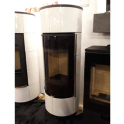 Atika Keramik Extra Weiß Speicher-Kaminofen 7kW -Derofenfuchs Verkäufe kaminofen atika keramik extra weiss web2 1280x1280 1