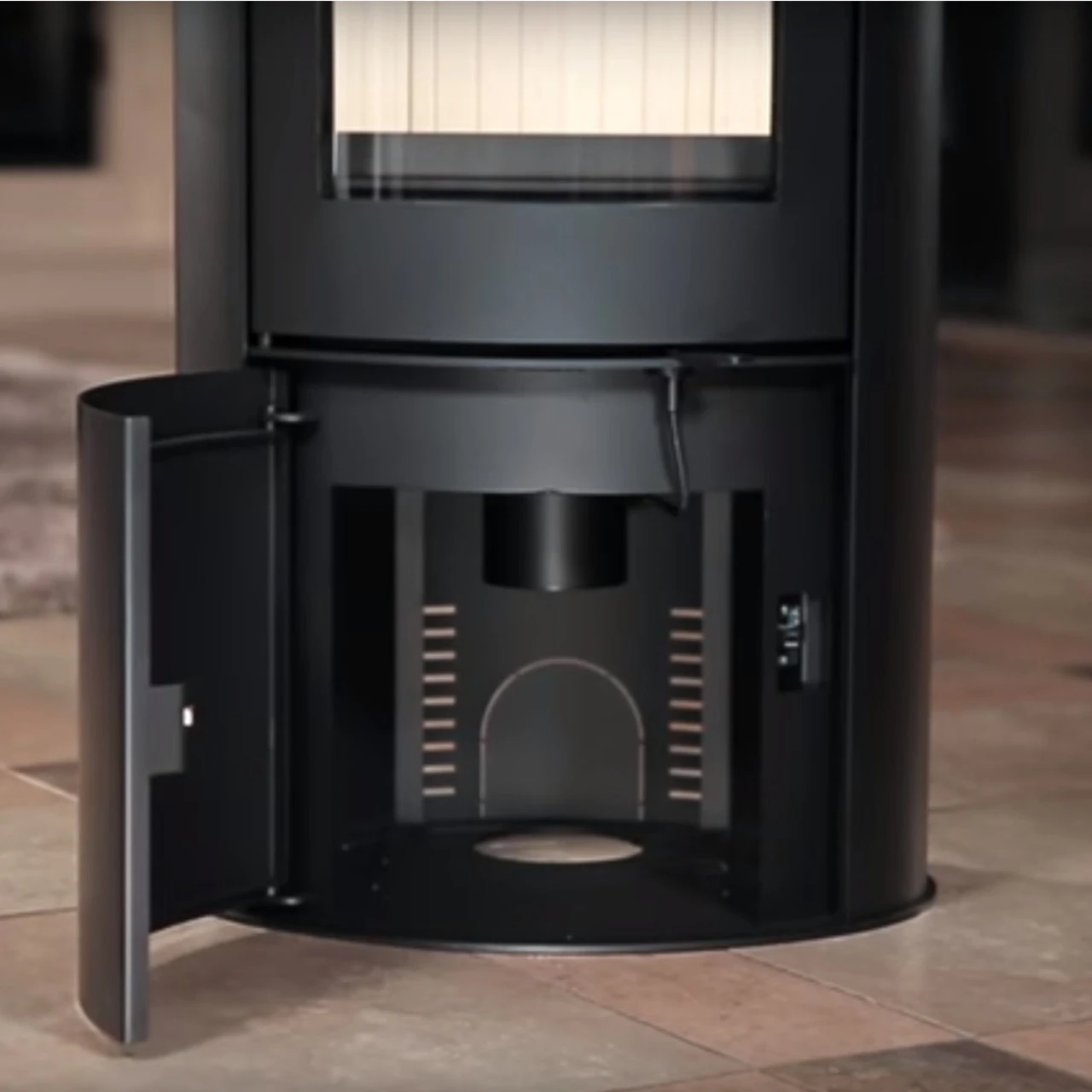 Koza AB Black Edition Kaminofen 8kW 11 Koza AB Black Edition Kaminofen 8kW – Bild 9