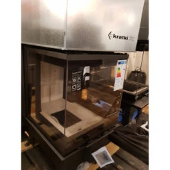 NBC 8 - 3 Seitiger Panorama Kamineinsatz 8KW Mit Hebetür -Derofenfuchs Verkäufe kratki nbc 8 ausstellung3 1280x1280