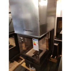 NBC 8 - 3 Seitiger Panorama Kamineinsatz 8KW Mit Hebetür -Derofenfuchs Verkäufe kratki nbc 8 ausstellung4 1280x1280