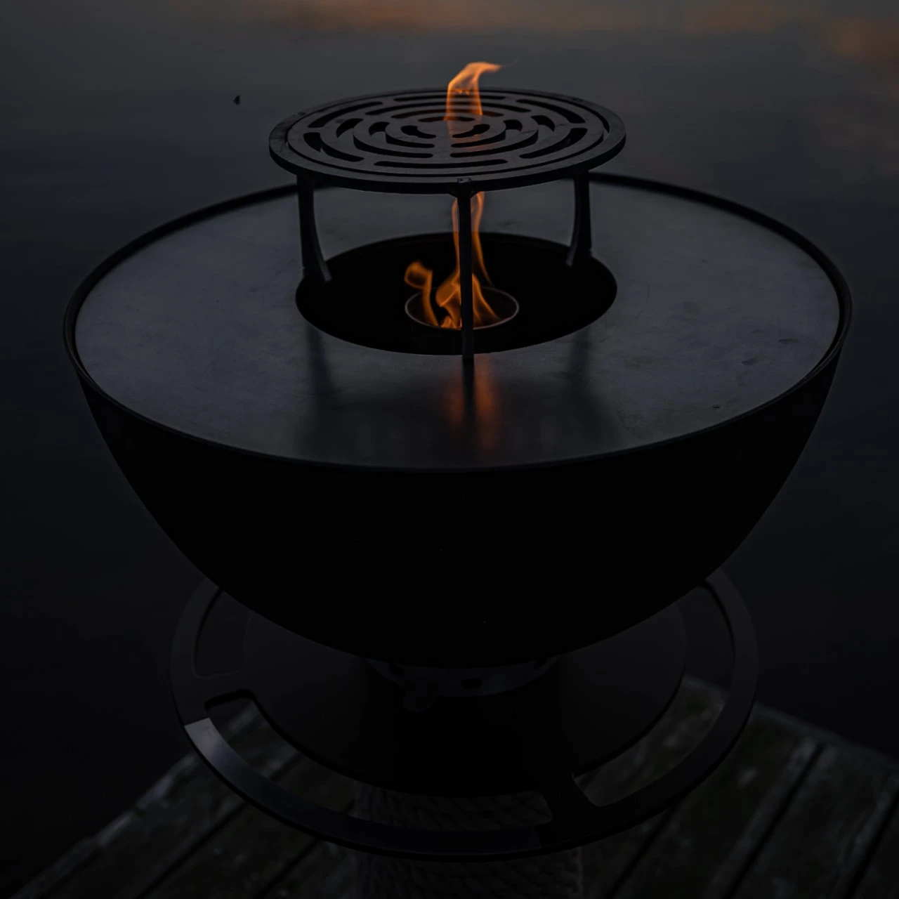 Juno 1000 Gartenkamin Plancha Grill Schwarz 8 Juno 1000 Gartenkamin Plancha Grill Schwarz – Bild 6