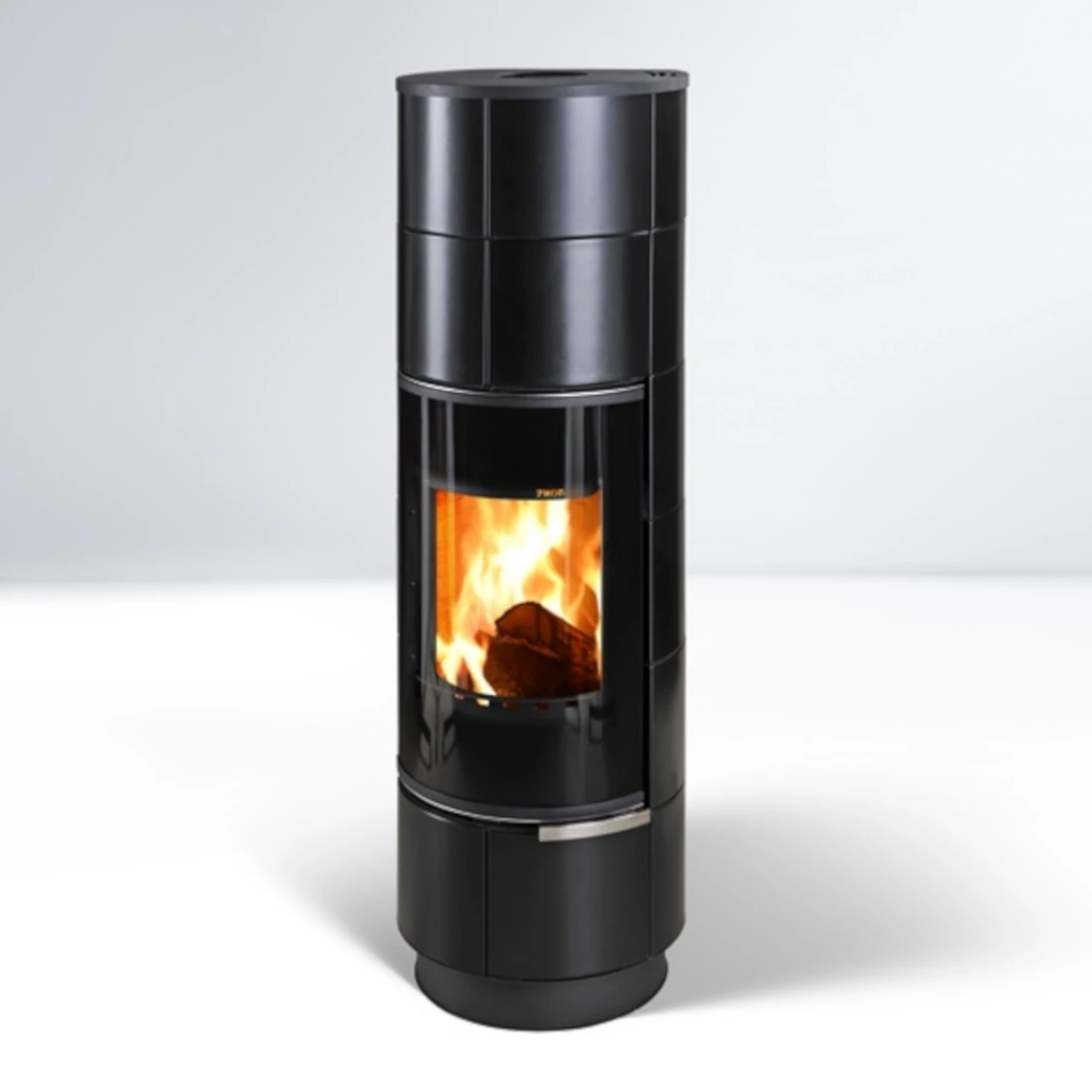 Delia Plus Speicher-Kaminofen Mit Schwarzen Kacheln 7kW 4 Delia Plus Speicher-Kaminofen Mit Schwarzen Kacheln 7kW – Bild 2