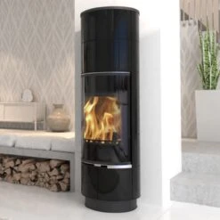 Delia Plus Speicher-Kaminofen Mit Schwarzen Kacheln 7kW
