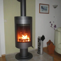 Andorra Exclusive Drehbarer Kaminofen 7kW Gussgrau -Derofenfuchs Verkäufe thorma andorra exclusiv gussgrua kunde 1280x1280