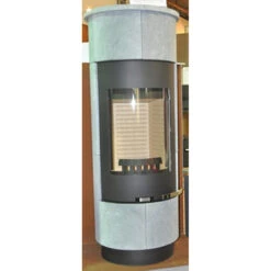 Atika Serpentino Kaminofen 7kW 21 Atika Serpentino Kaminofen 7kW -Derofenfuchs Verkäufe thorma design cadiz serpentino ausstellung2 1280x1280