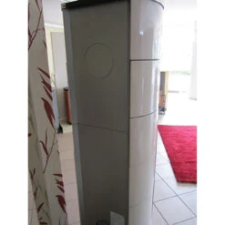 Delia Extra Speicher-Kaminofen Mit Weißen Kacheln 7kW -Derofenfuchs Verkäufe thorma design delia weiss detail1 1280x1280