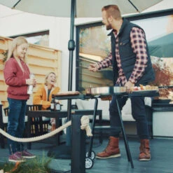 Muurikka Elektrogrill Mit Wagen Und Seitentische 2200W Inkl Deckel -Derofenfuchs Verkäufe to6820 st muurikka elektrogrill mit wagen web2 1280x1280